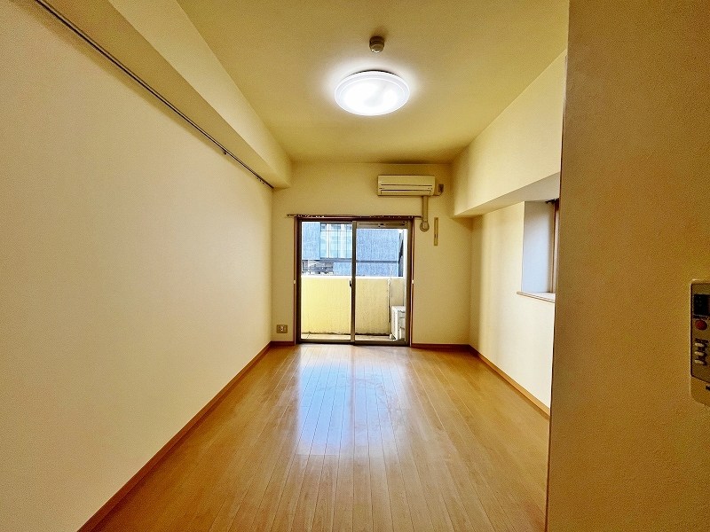 居室・リビング　★洋室8.9帖★