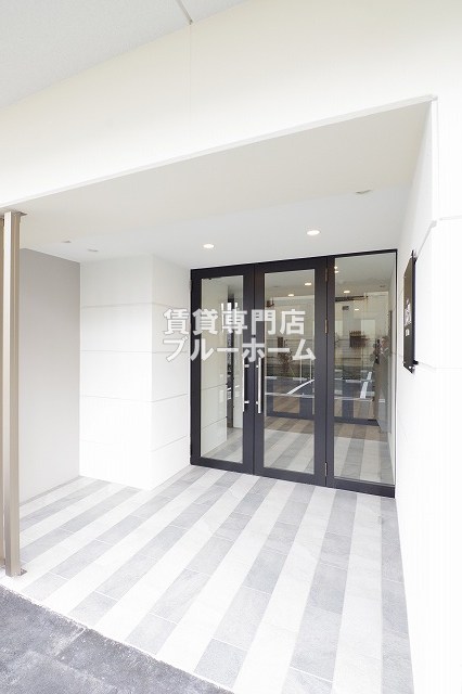 エントランス　キレイなエントランスです！オートロックがあり安心ですね！