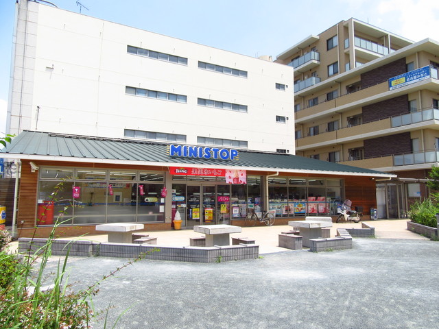 コンビニ　ミニストップ名古屋ガーデンふ頭店（コンビニ）まで205m