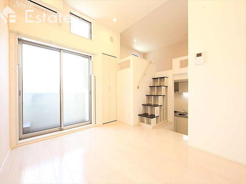 居室・リビング　内装