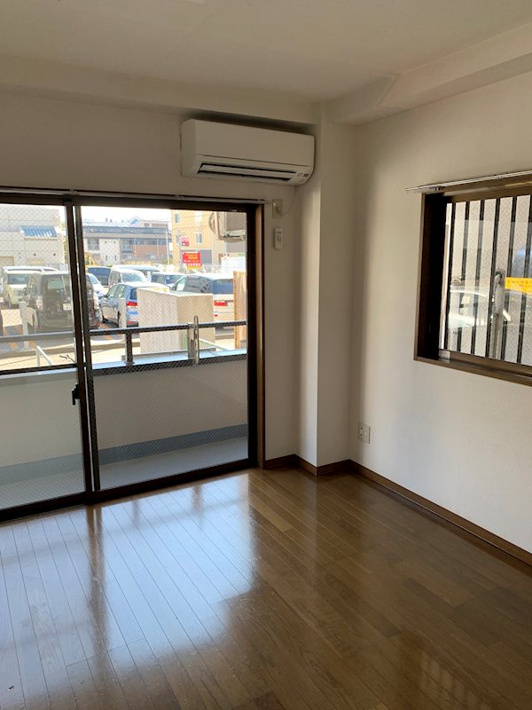 居室・リビング　反転間取り参照