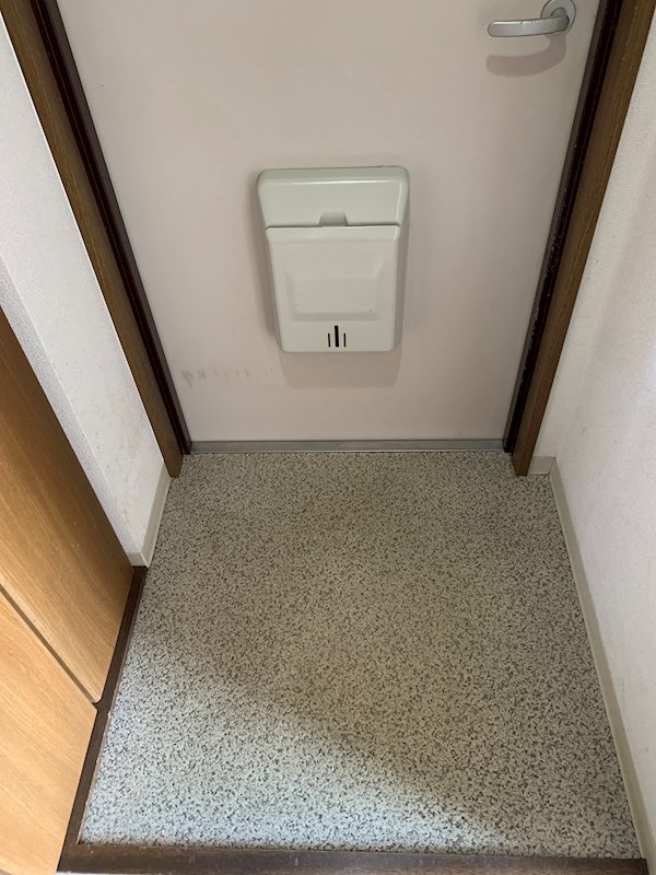 玄関　反転間取り参照