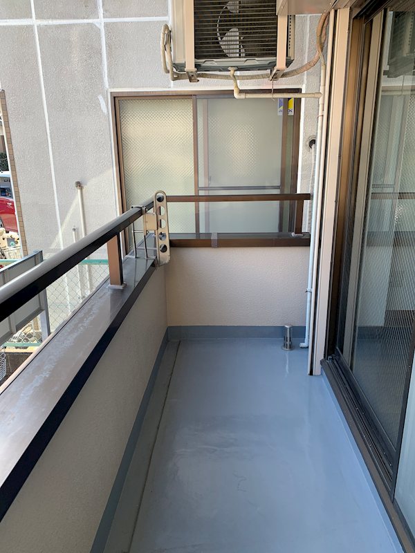 バルコニー　反転間取り参照