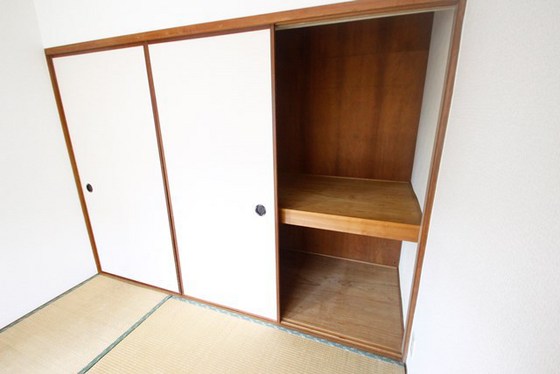 収納　※別部屋の写真です