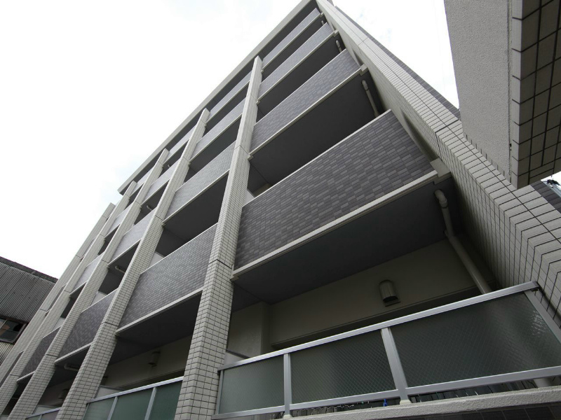 建物外観　外観　オートロック付　防犯カメラ　緊急監視カメラ付エレベータ