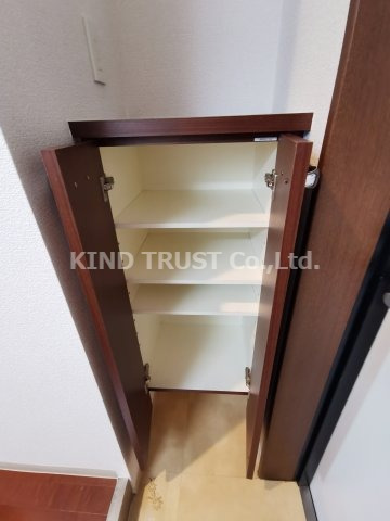 玄関　落ち着いた玄関です