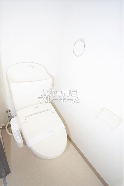 トイレ　温水洗浄便座です！