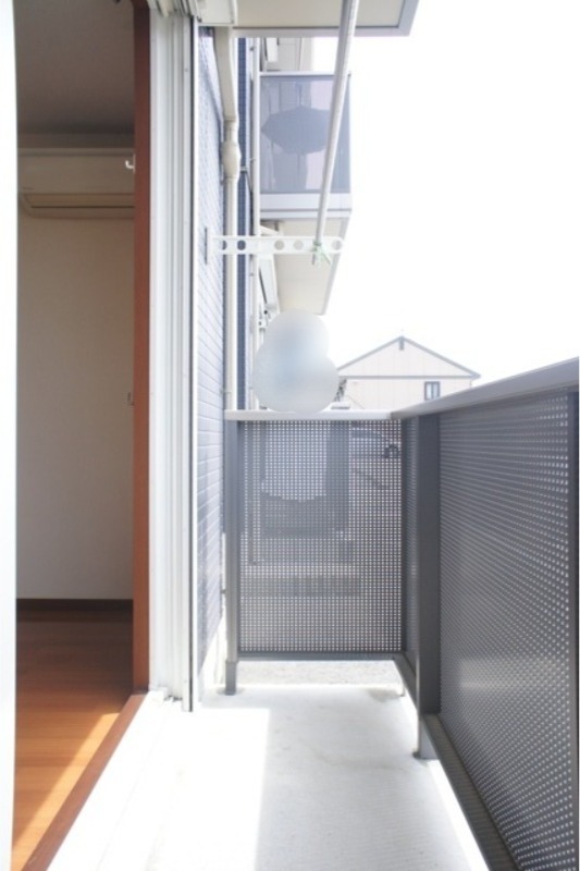 バルコニー　図面と現状に相違がある場合には現状を優先