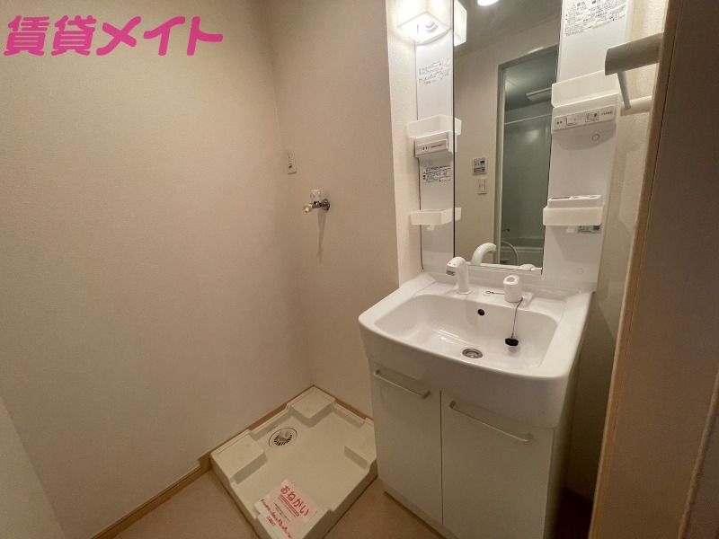 洗面設備　同型参考写真