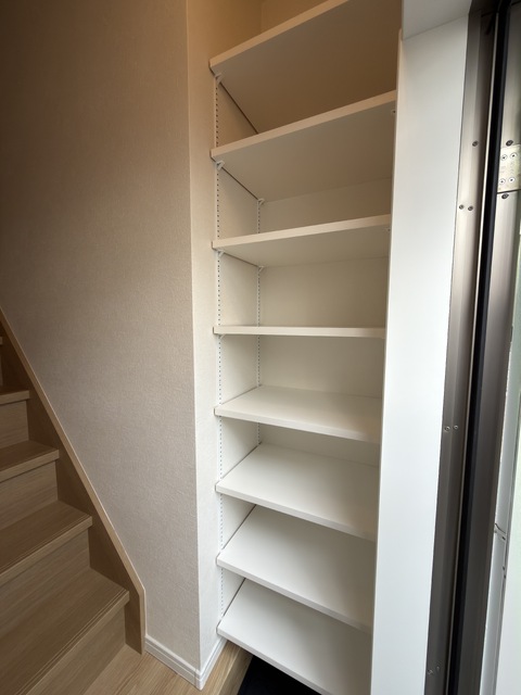 収納　シューズボックス