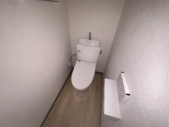 トイレ　※別号室の写真です