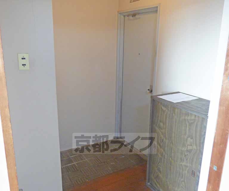 玄関　玄関です。