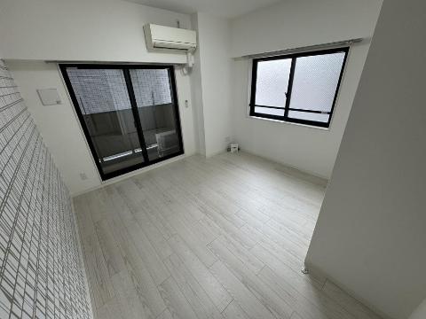 居室・リビング　室内