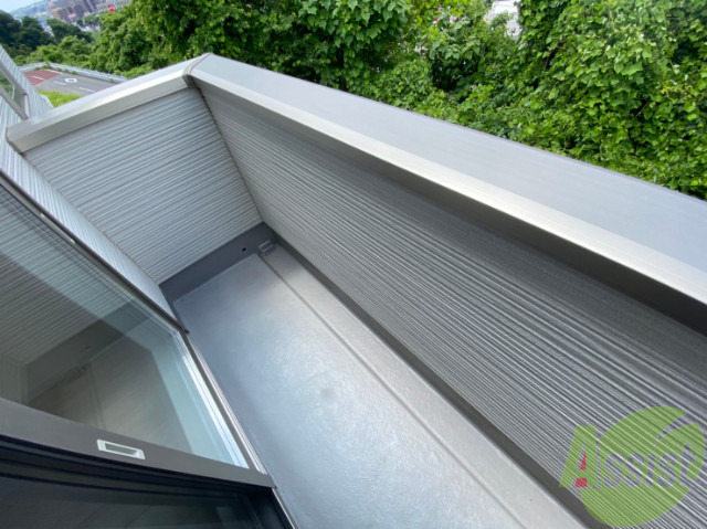 バルコニー　バルコニー。洗濯物がはかどりそうな広さがありますよ。