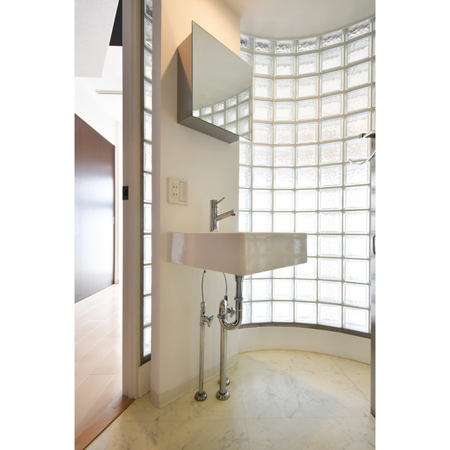 洗面設備　コンパクトで使いやすい洗面所