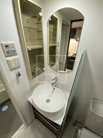 洗面設備　アーデン堺筋本町　独立洗面化粧台