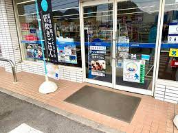 コンビニ　ローソン 高松檀紙町八幡店（コンビニ）まで1528m