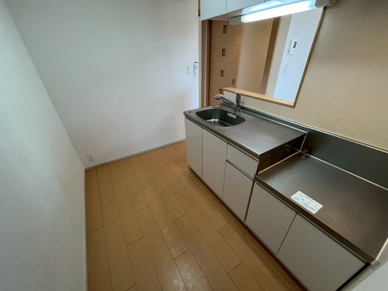 キッチン　※別号室の写真です