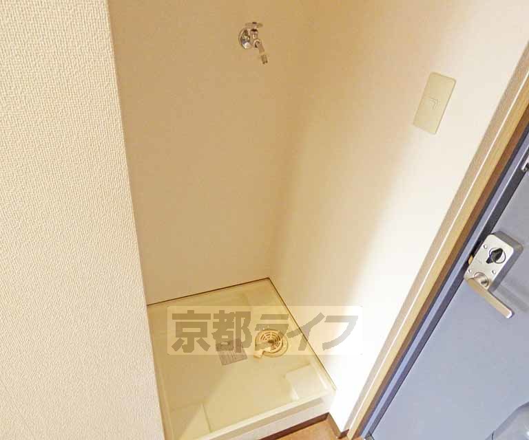 その他設備　室内に洗濯機置けます。