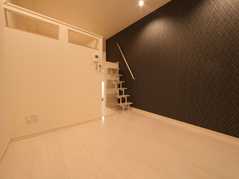 その他　洋室6.29帖  上階ロフト5.86帖（収納でも使えます）