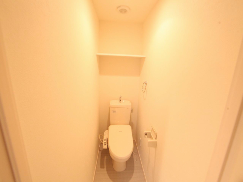 トイレ　温水洗浄暖房便座付トイレ