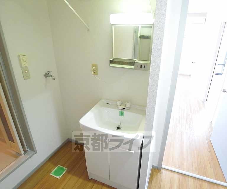 洗面設備　独立洗面台です。