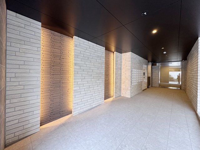 エントランス　エントランス