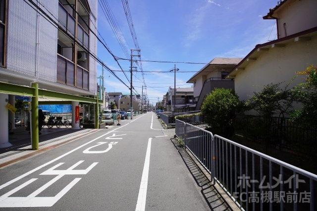 その他　前面道路（その他）まで1m