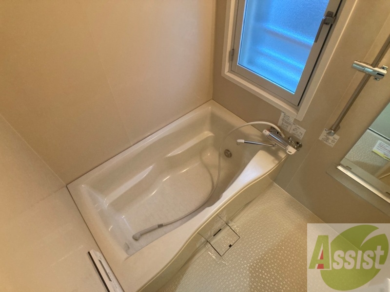 バス・シャワールーム　お風呂です。ゆっくりお風呂につかるのも体に良いですね～