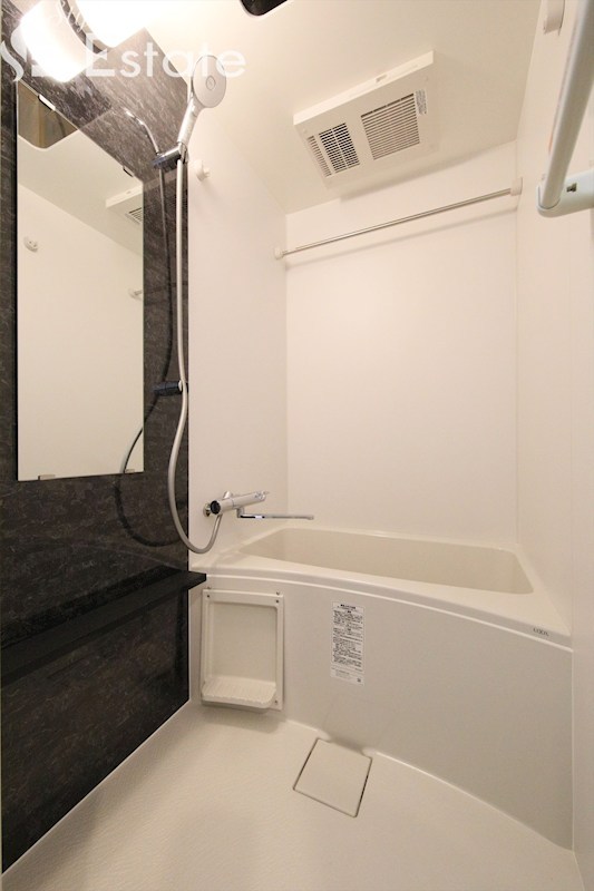 バス・シャワールーム　バスルーム