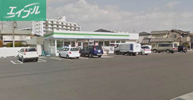 コンビニ　ファミリーマート岡山万倍店（コンビニ）まで734m