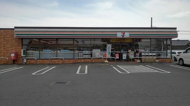 コンビニ　セブンイレブン茨城町前田店（コンビニ）まで600m