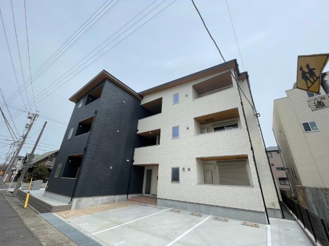 建物外観　現物西面