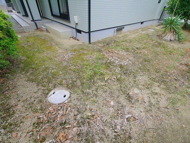 庭　簡単な家庭菜園も楽しめるお庭です