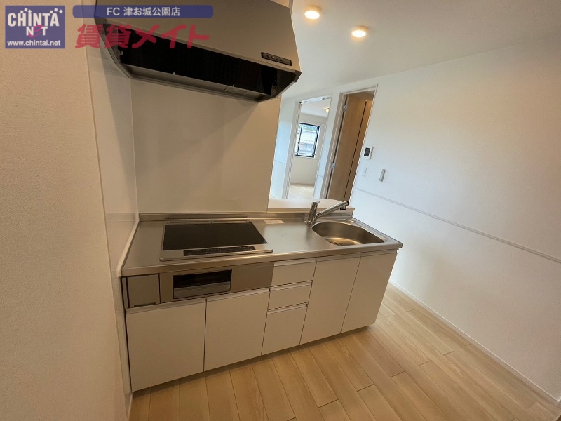 キッチン　同型部屋写真です。