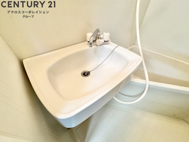 洗面設備　浴室に洗面台があります