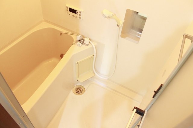 バス・シャワールーム　別のお部屋の写真です