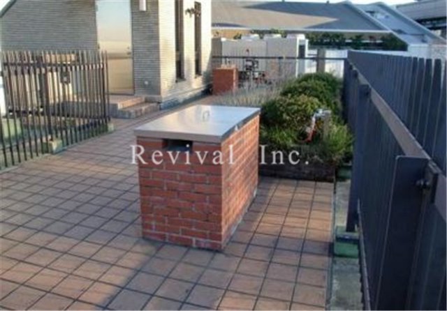 その他共有部分　屋上ルーフテラスでＢＢＱが可能です、中々他には無いですね