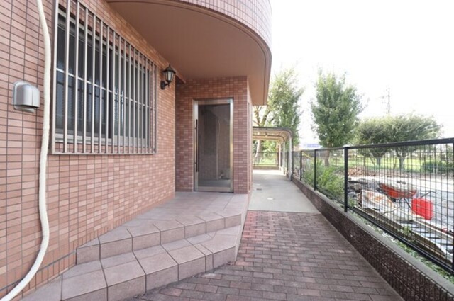 エントランス　エントランス