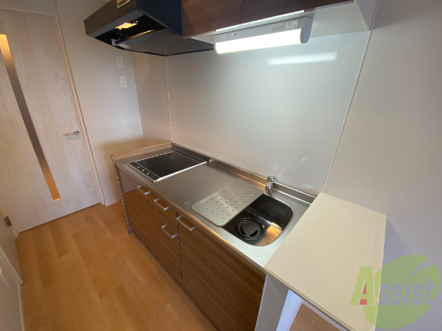 キッチン　キッチンはＩＨでお掃除もバッチリＯＫですね。