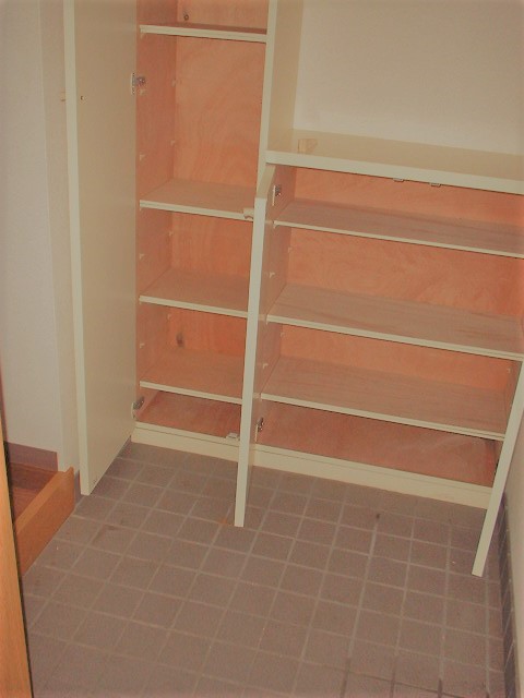 玄関　シューズボックス