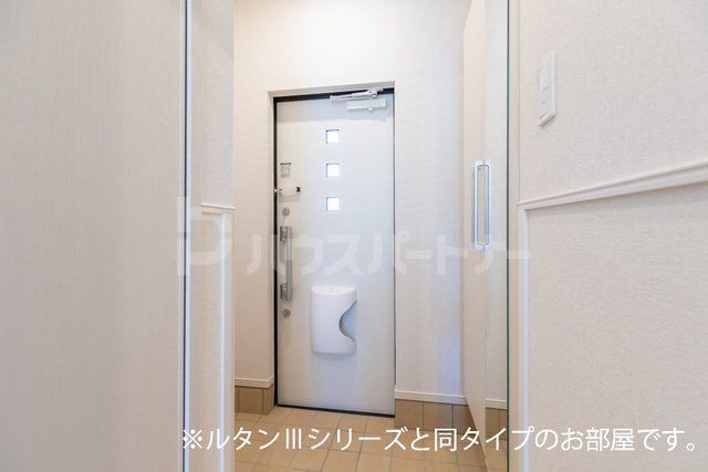 玄関　※同施工会社参考写真