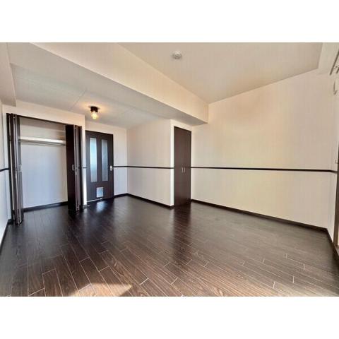 居室・リビング　室内