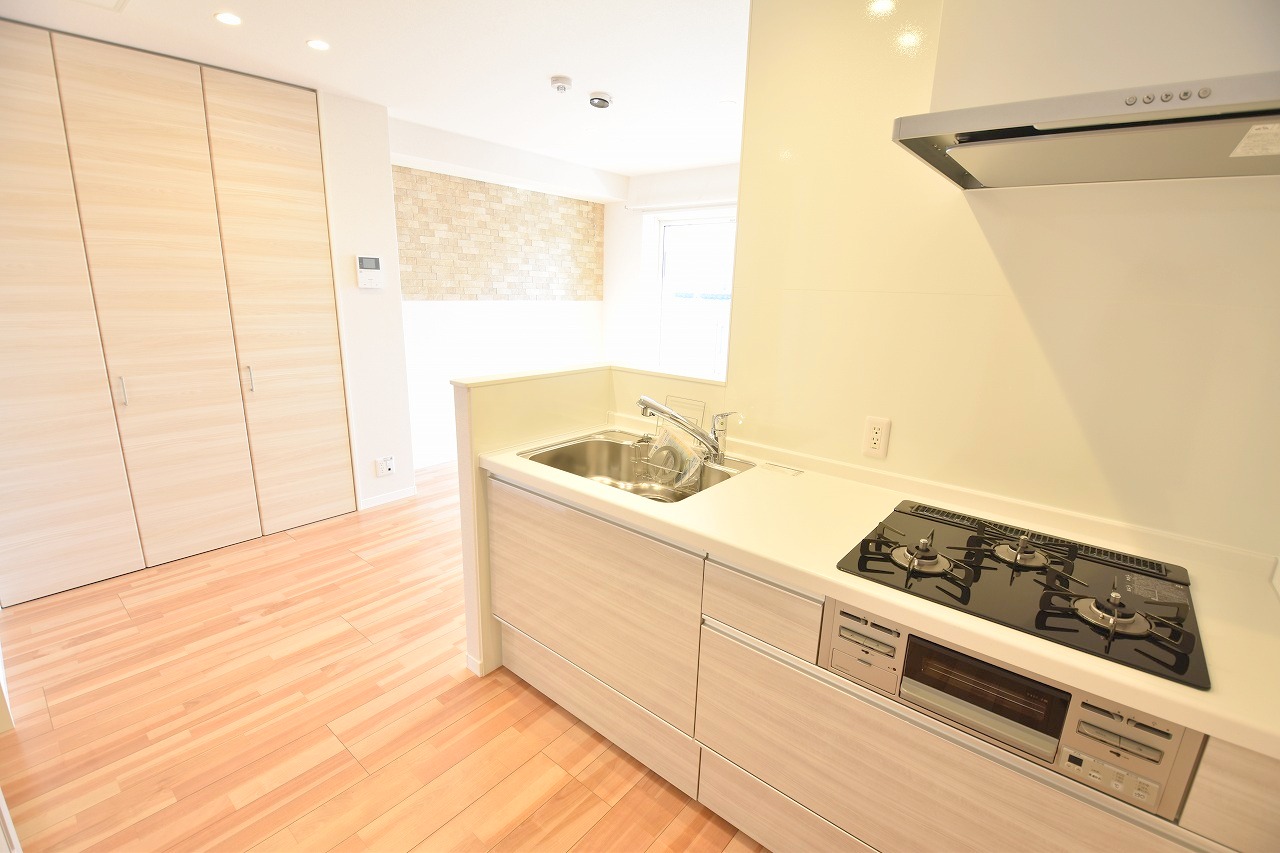 キッチン　宅配BOXも完備