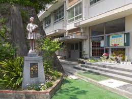 小学校　長崎市立三原小学校（小学校）まで521m