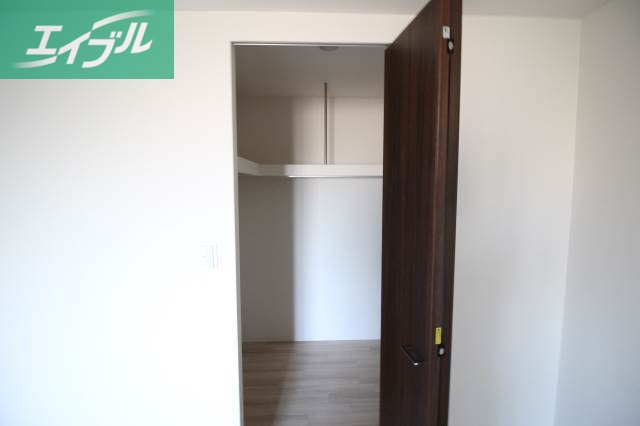 収納　ウォークインクローゼット