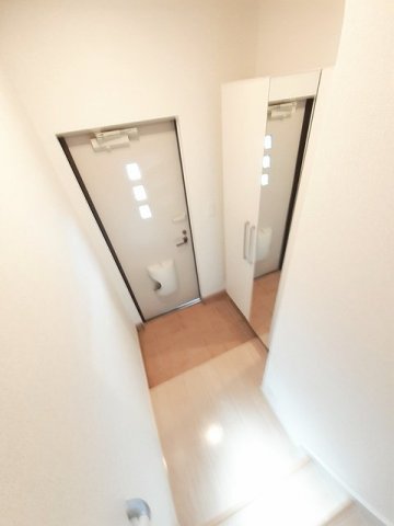 玄関　収納もある玄関です