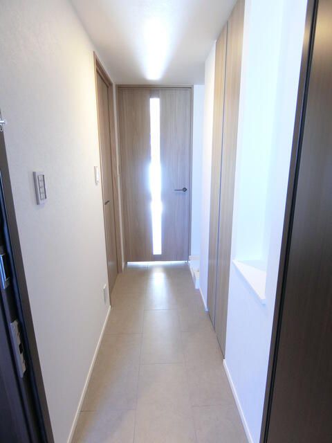 玄関　※別部屋参考写真