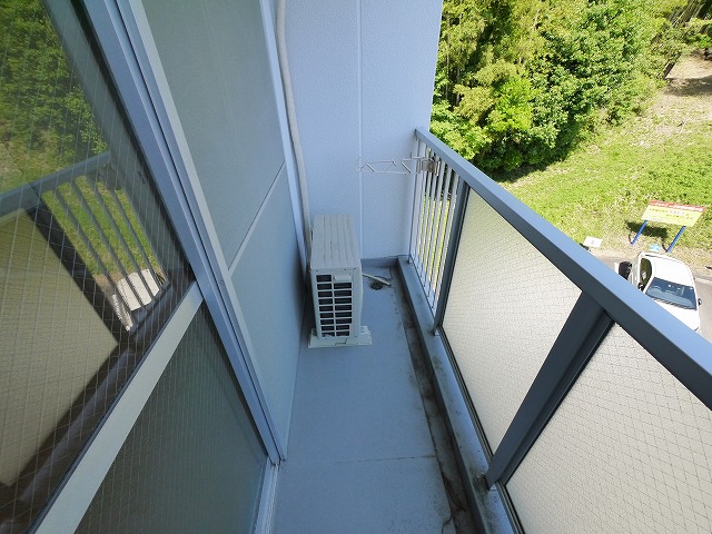 バルコニー　陽当たり良好なバルコニーです