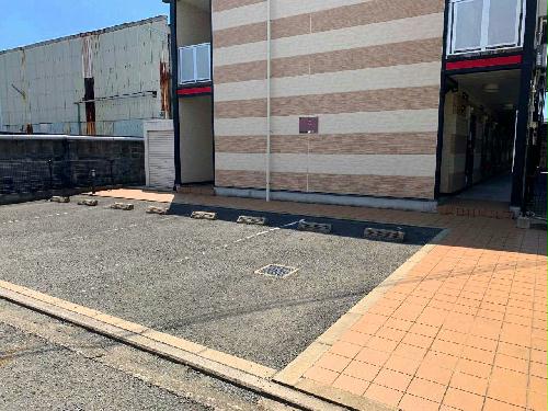 その他共有部分　敷地内に駐車場あり